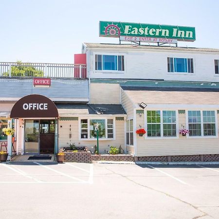 Eastern Inn Борн Екстер'єр фото